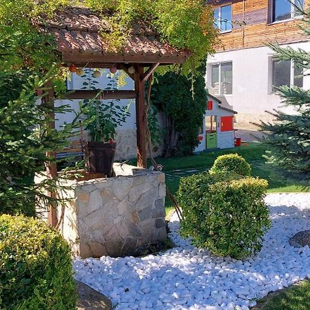 Къща За Гости "Марковски" Raduil Exteriör bild